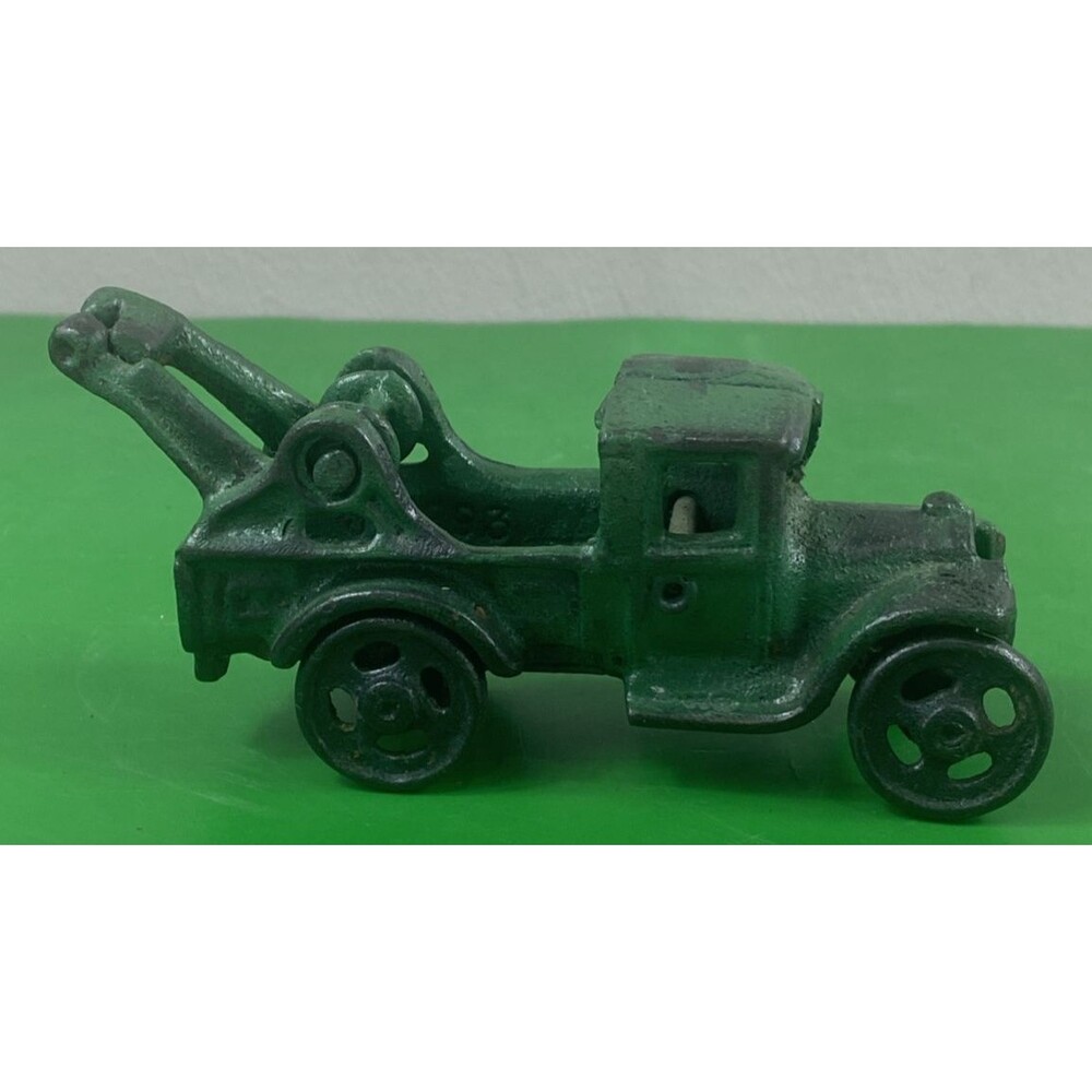 1930's Cast Iron Wrecker Tow Truck A.C. Williams Company